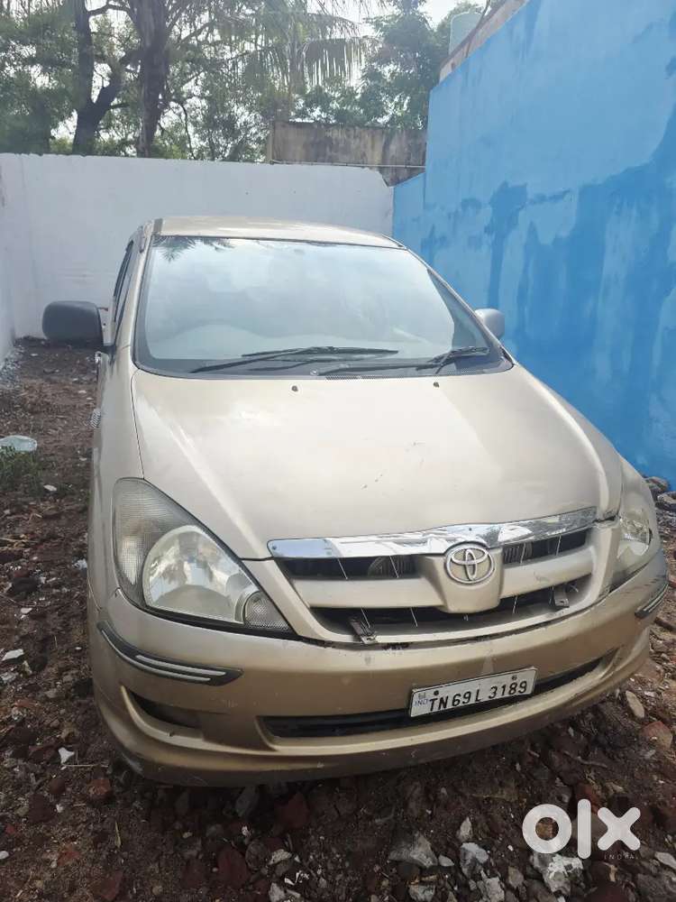 Innova 2006 390000 Km Driven