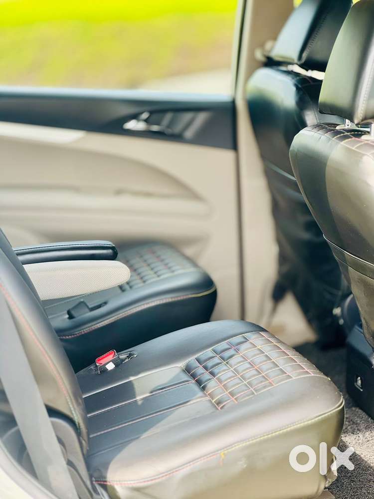 Mahindra Marazzo, 2023, Diesel