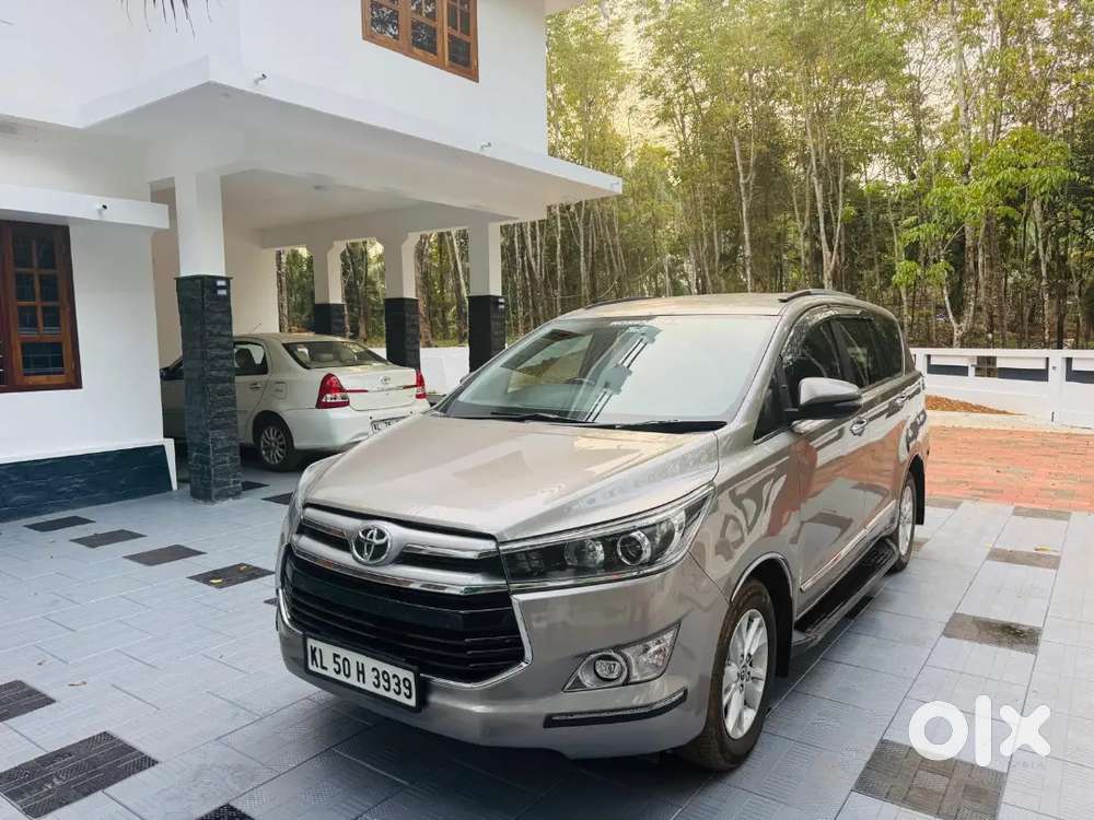 Orginal Kerala Toyota Innova Crysta 2019 With Service History