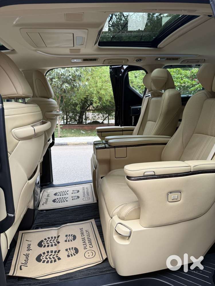 Toyota Vellfire Vip &ndash; Executive Lounge, 2023, Cng & Hybrids