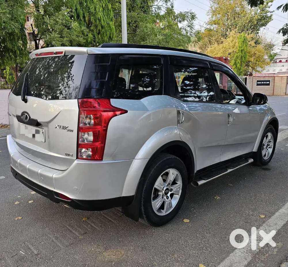 Xuv 500 W8 Top Model