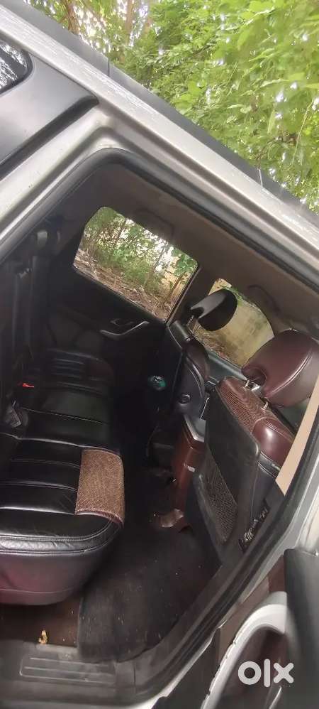 Need To Sell Immediately - Mahindra Xuv500 Diesel W8 2014 Manual