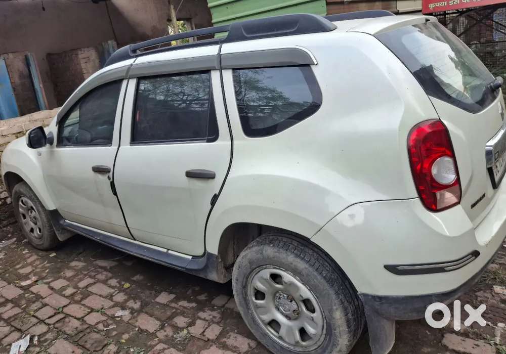 Renault Duster 2016 Petrol Cng On Paper Good Condition