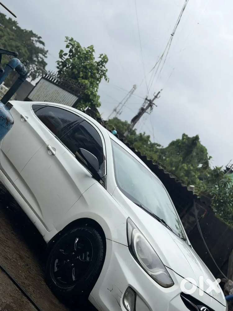 Hyundai Verna 2014 Petrol Manual