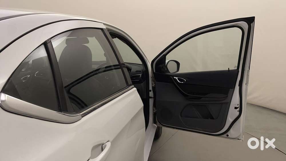 Tata Tigor Xza, 2018, Petrol