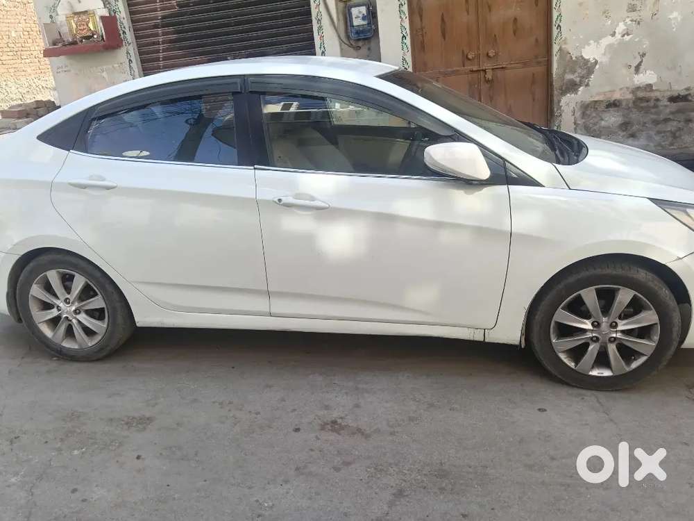 Hyundai Verna Sx O 2013