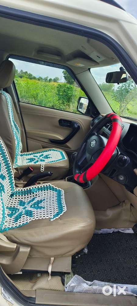 Mahindra Tuv 300 T6 Plus, 2016, Diesel