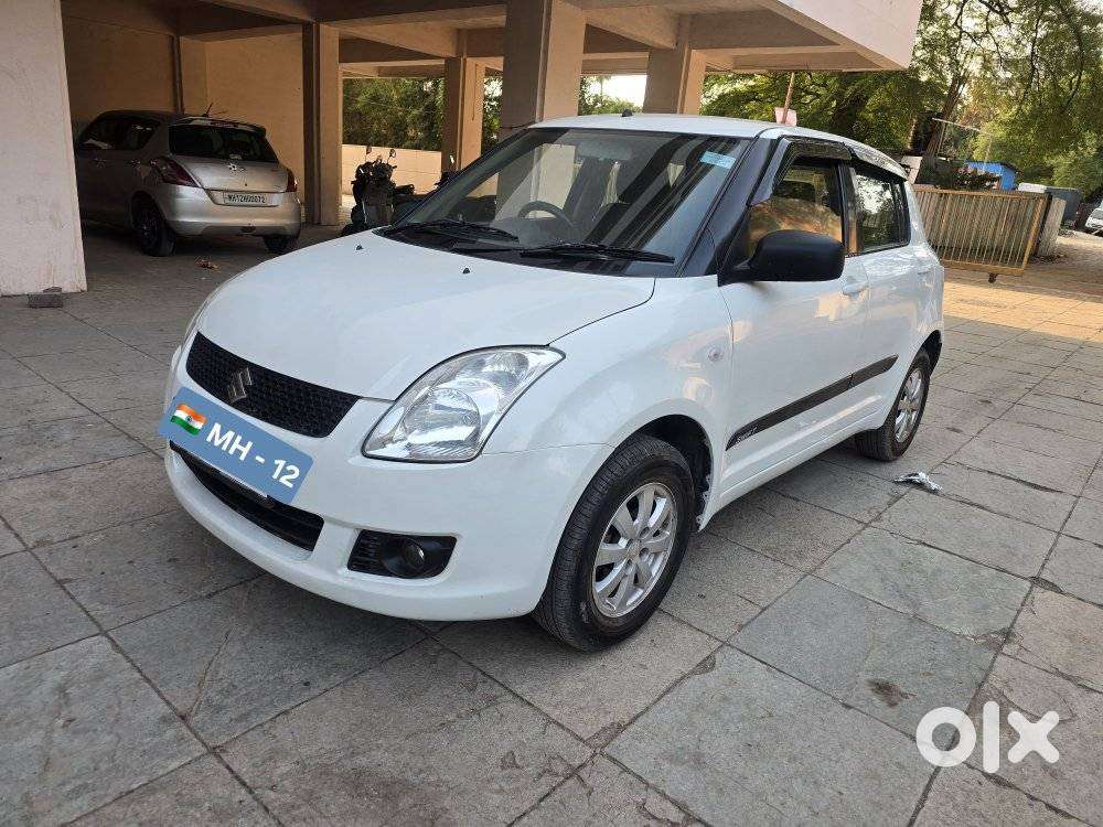 Maruti Suzuki Swift Zxi, 2011, Petrol