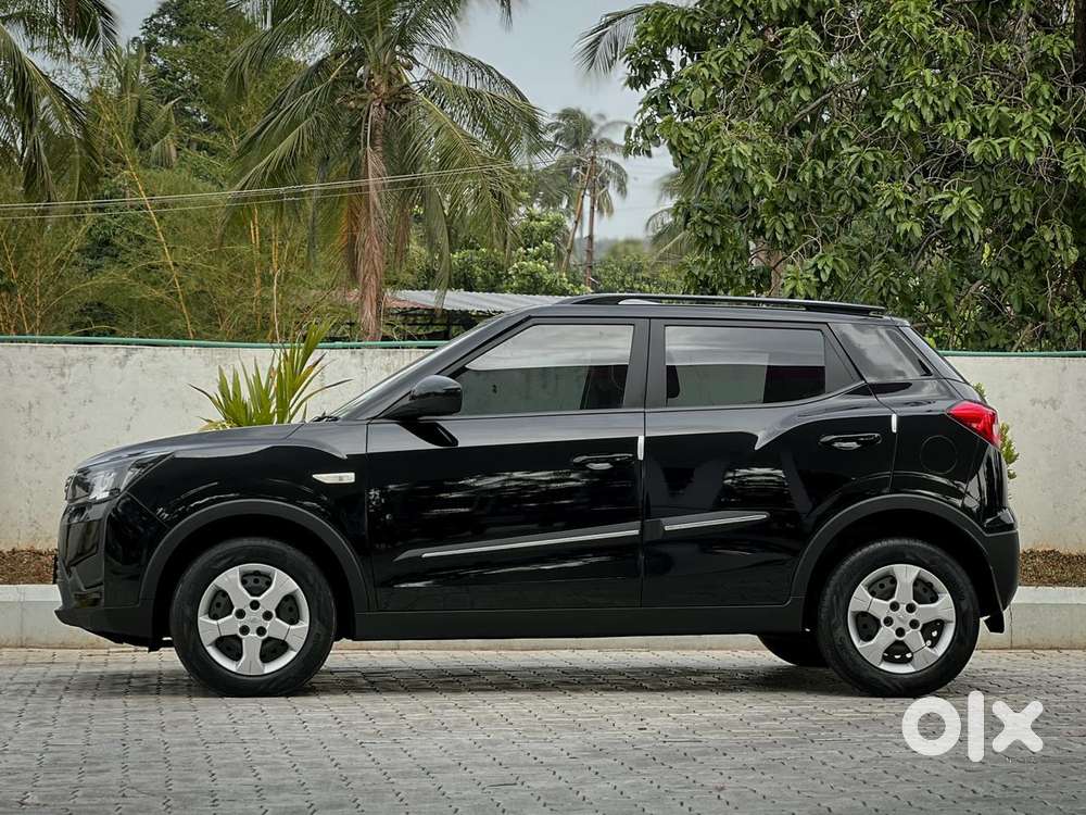 Mahindra Xuv300 W6, 2023, Petrol