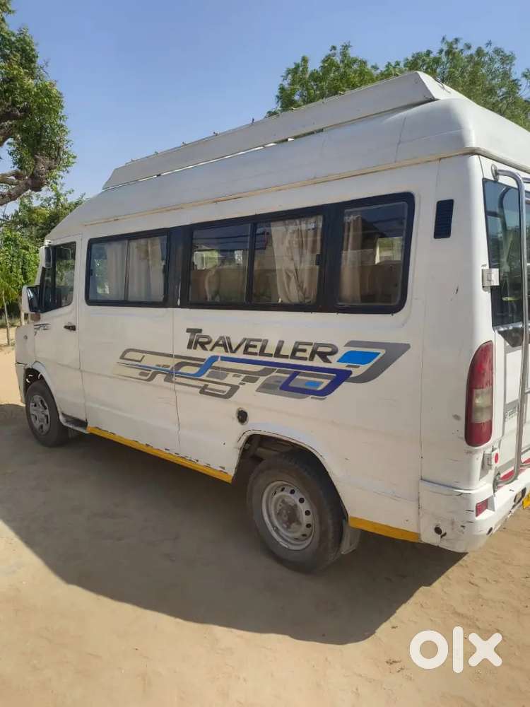 Force Motors Cruiser 2015