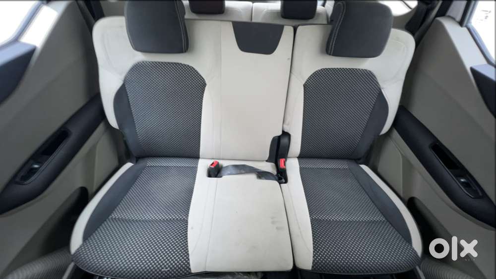 Renault Triber Rxz Easy-r Amt, 2020, Petrol