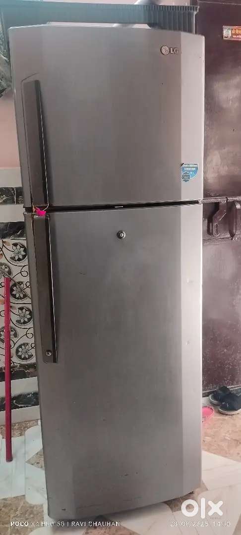 Duble door frizz working condition gray color well in good condition.