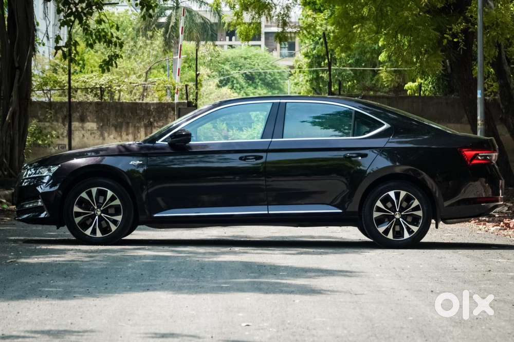 Skoda Superb 2.0 Tsi At L&k, 2023, Petrol