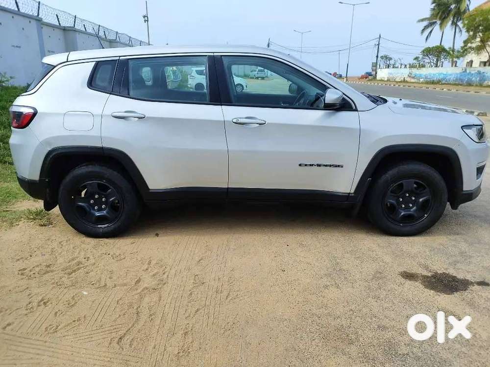 Jeep Compass 2018 Petrol 25000 Km, Well Maintained