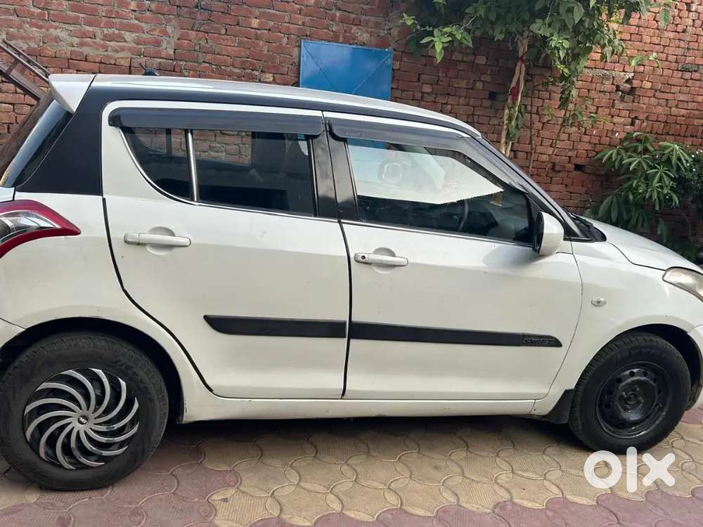 Maruti Suzuki Swift Lxi 2012