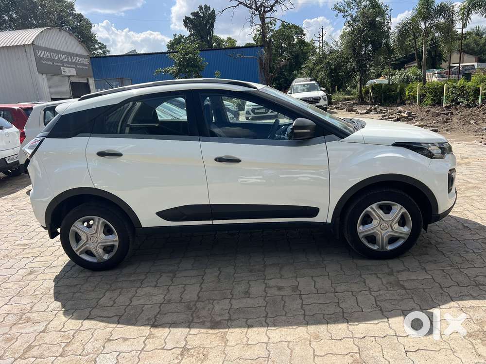 Tata Nexon 1.2 Revotron Xma Amt (s), 2022, Diesel