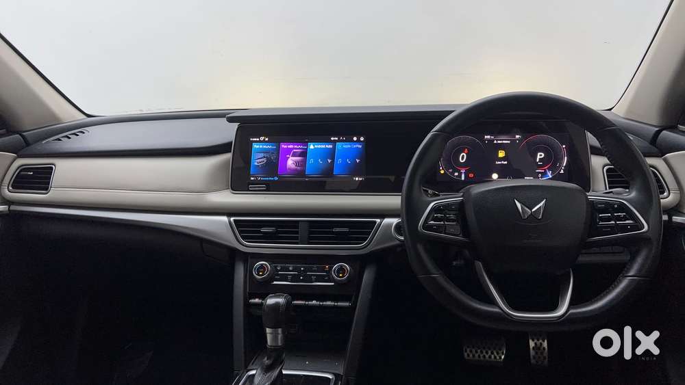 Mahindra Xuv700 2.0 Ax 7 Petrol At Luxury Pack Str, 2022, Petrol