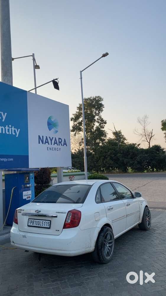 2 Key Avaliable Gud Contion Car Silent Engine