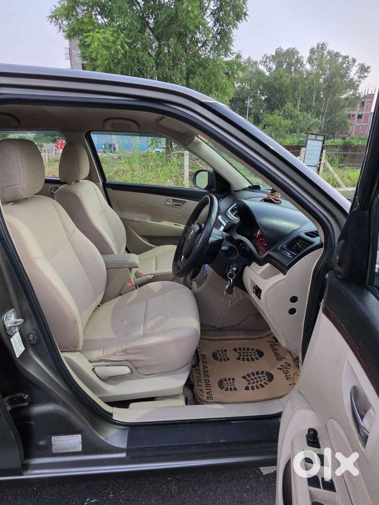 Maruti Suzuki Swift Dzire 1.2 Vxi Bsiv, 2016, Cng & Hybrids