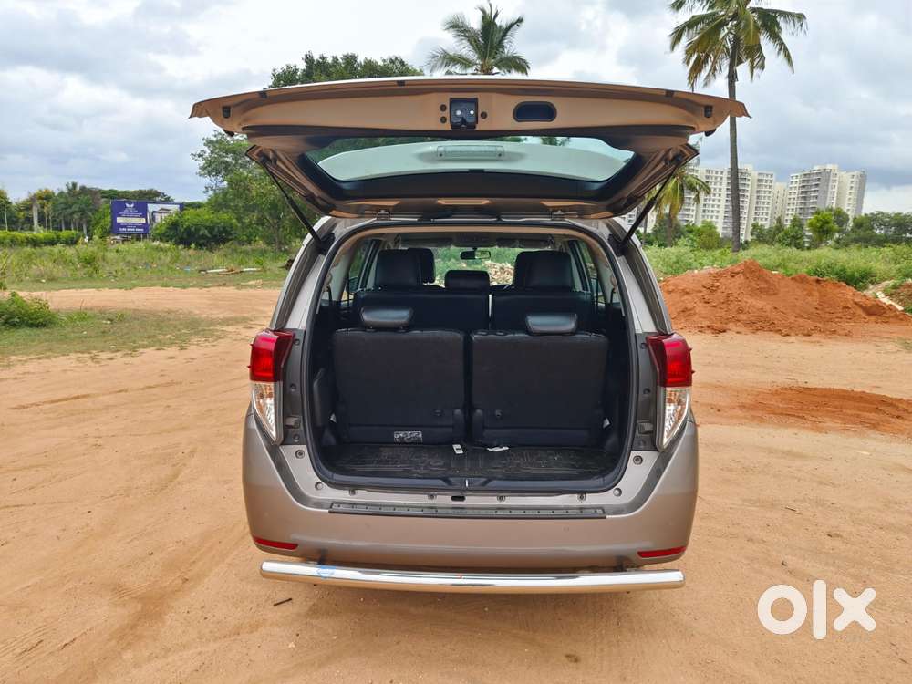 Toyota Innova Crysta 2.4 G Mt, 2023, Diesel