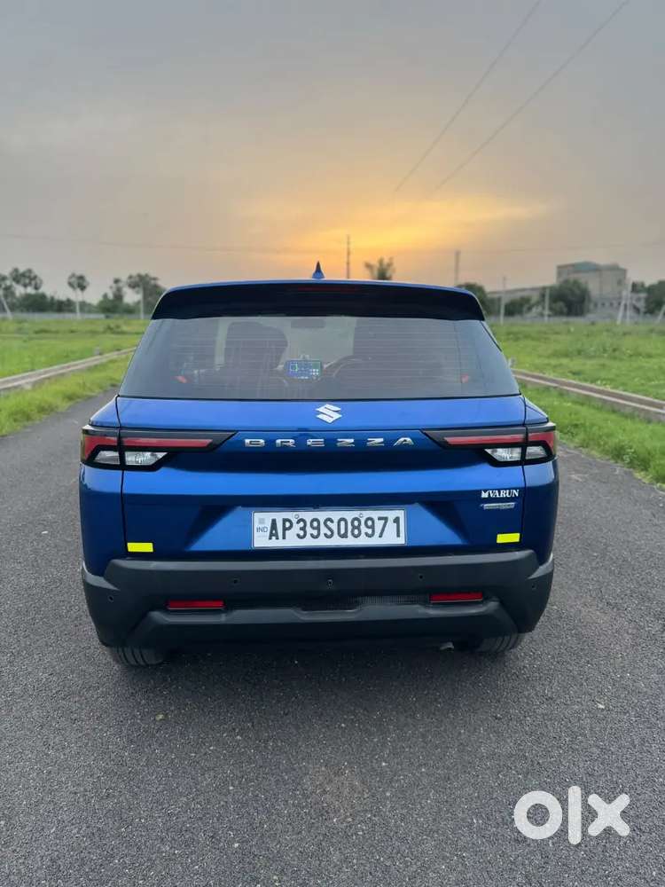 Maruti Brezza 1.5 Vxi Hybrid 2023