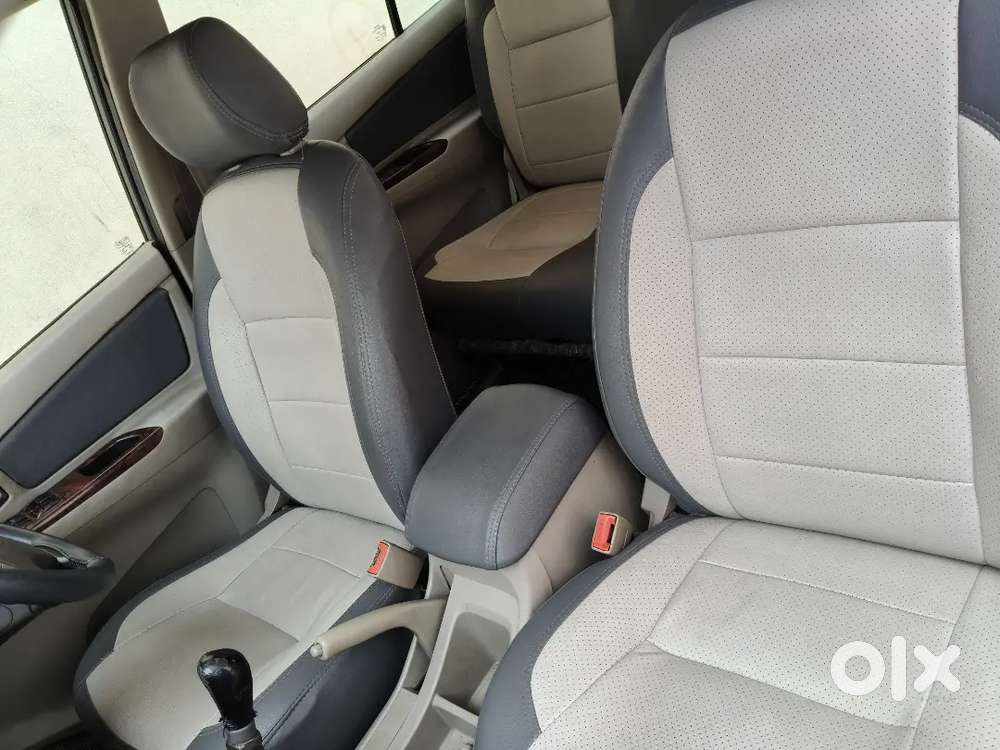 Toyota Innova 2013 Diesel 240000 Km Driven