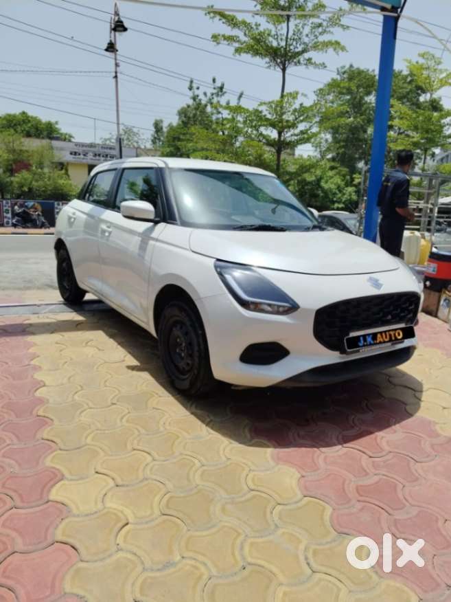 Maruti Suzuki Swift 1.2 Vxi (o), 2024, Petrol