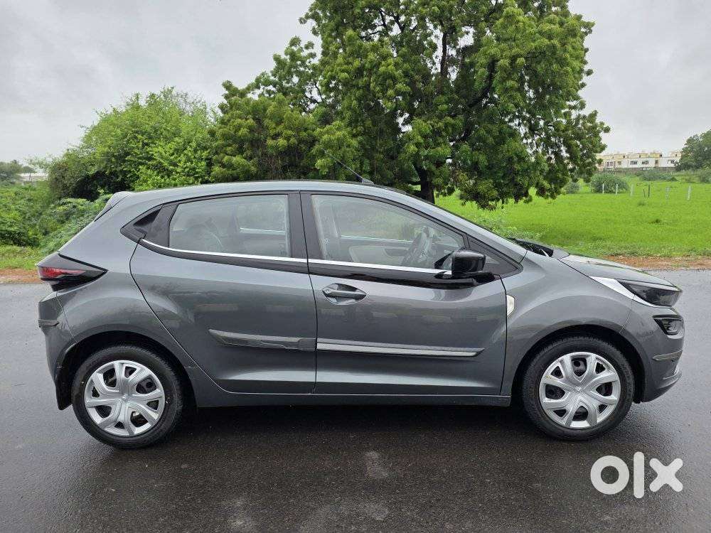 Tata Altroz 1.2 Xm Plus, 2022, Petrol