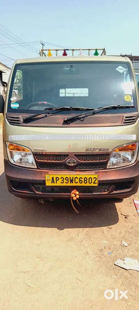 Tata Magic Express