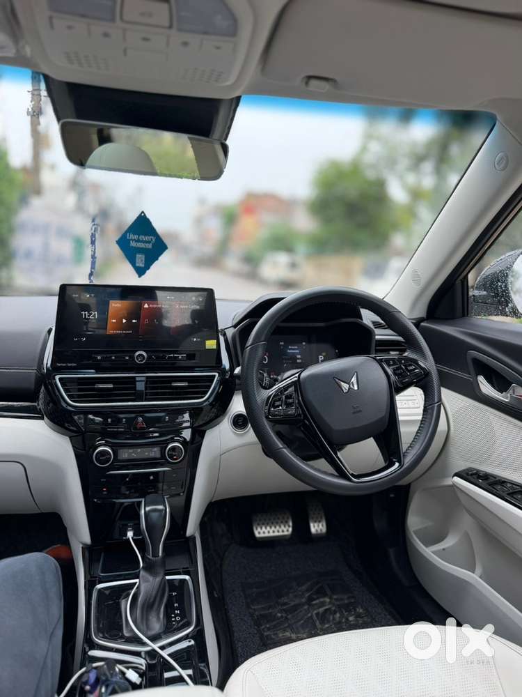 Mahindra Xuv 3xo Ax7 L At Tgdi 2025