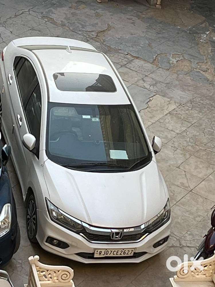 with sunroof top model new condition car Cars 1752980635