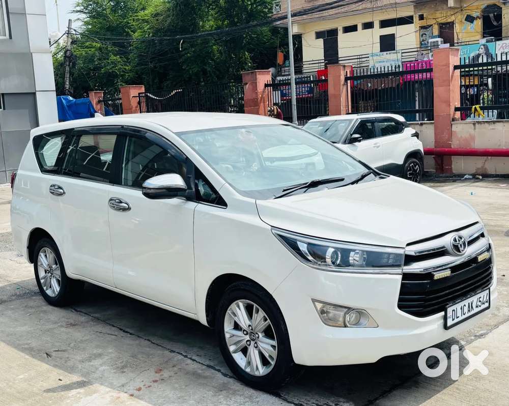 Toyota Innova Crysta 2.8 Zx At 7 Seater, 2018, Diesel