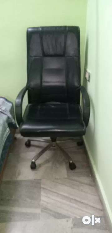 Olx old office discount chair