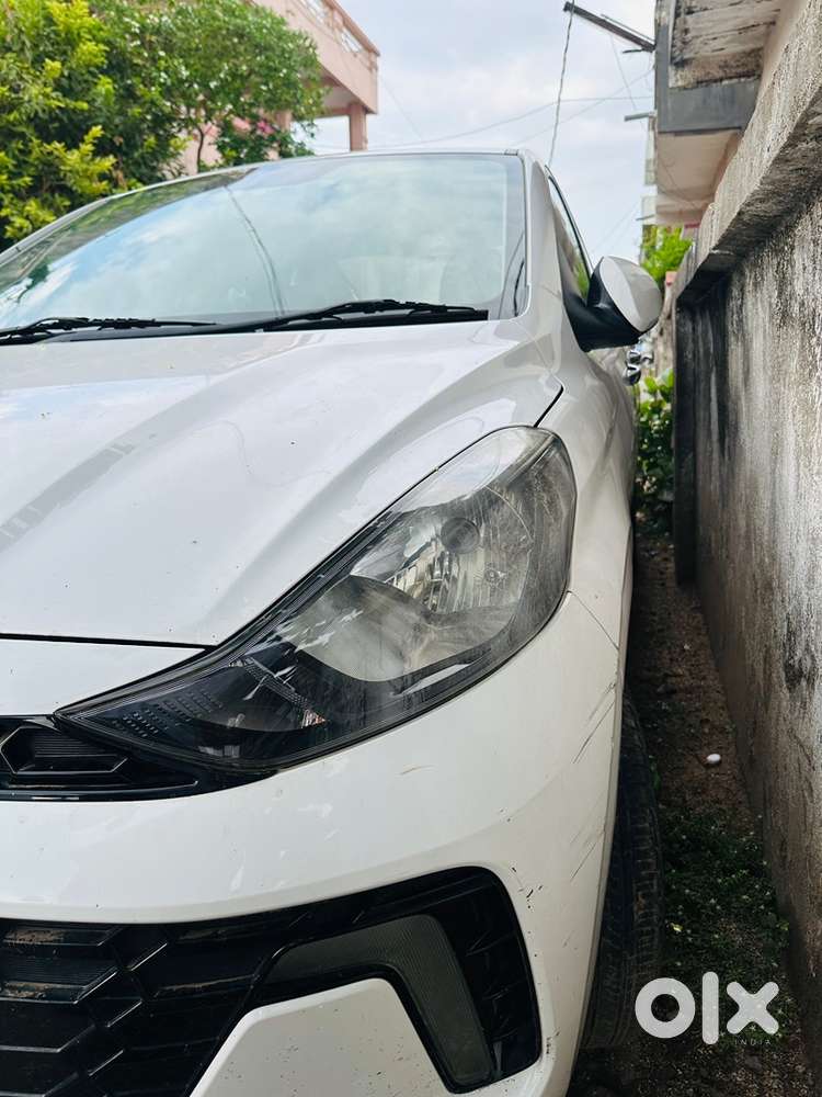 Hyundai Aura 2023 Car