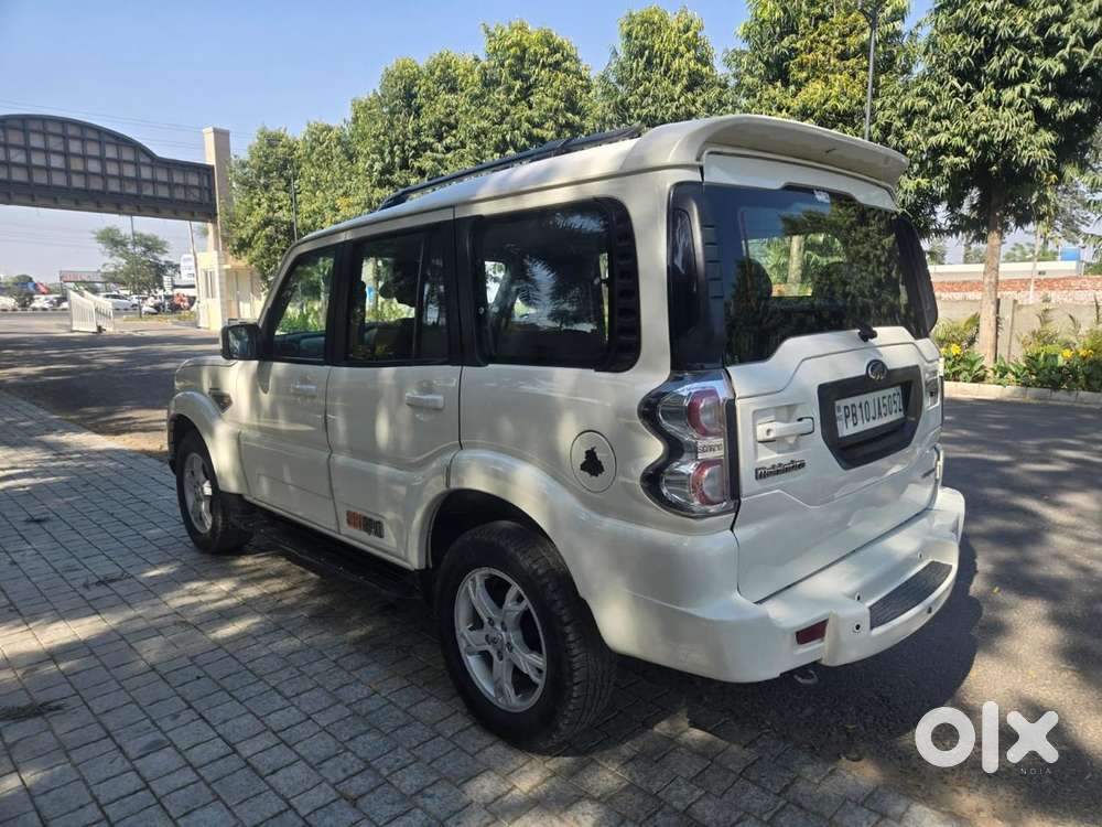 Mahindra Scorpio S10, 2017, Diesel