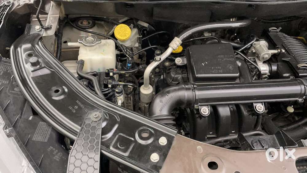 Nissan Magnite 1.0 Xv Premium, 2024, Petrol