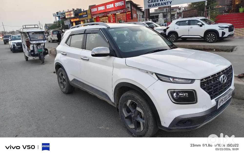 Hyundai Venue 2020 Petrol 130000 Km Driven