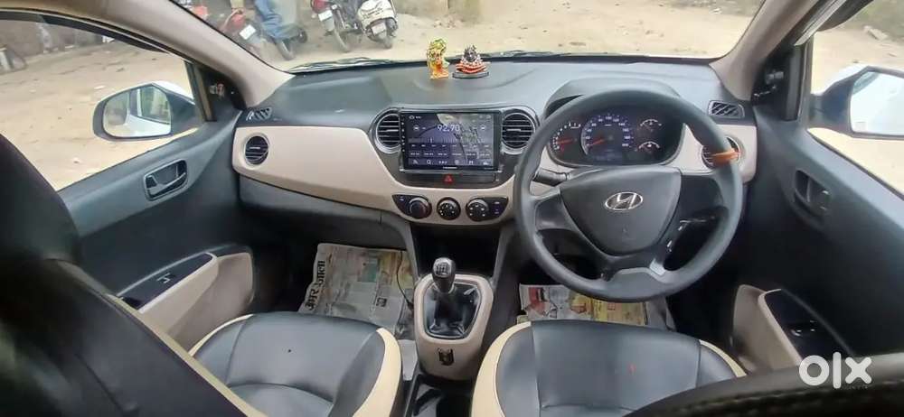 Hyundai Xcent White Colour