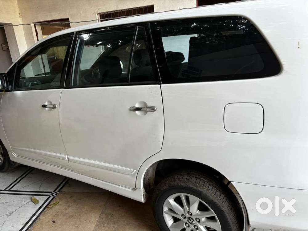 Toyota Innova 2014 Diesel Well Maintained