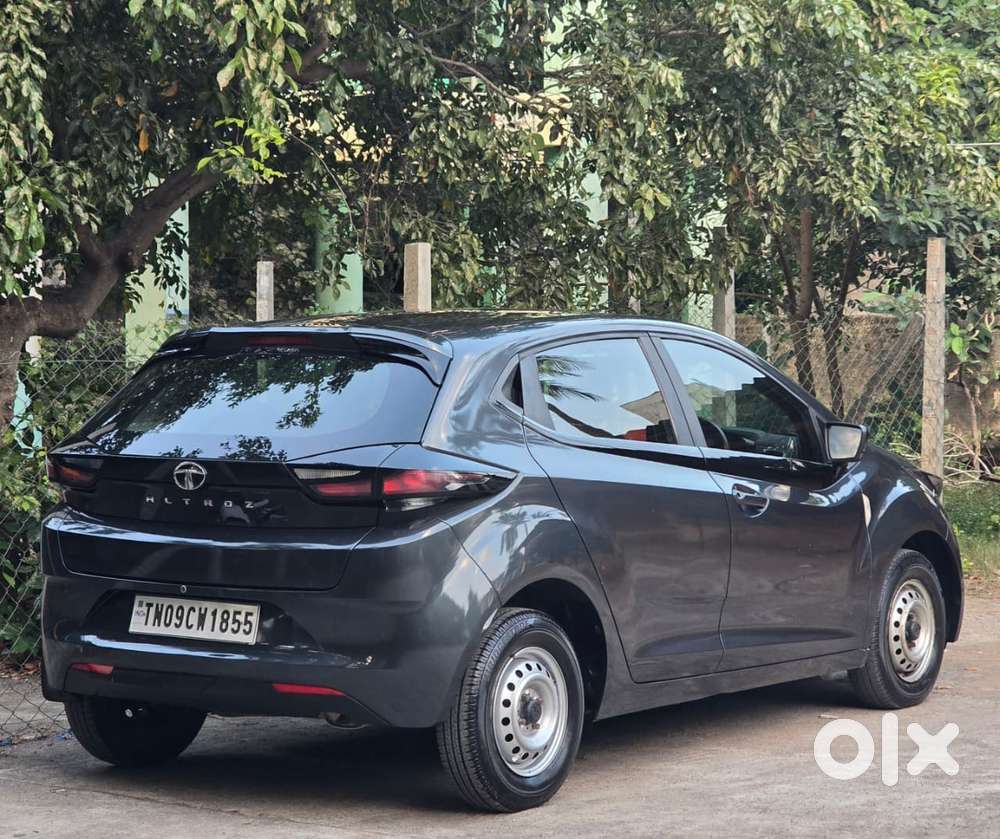Tata Altroz 1.2 Xe, 2020, Petrol