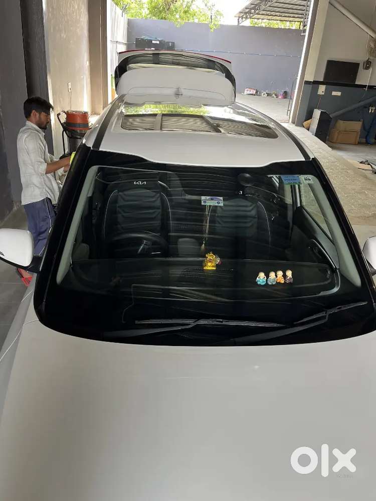 Kia Carens Luxury Plus 2025