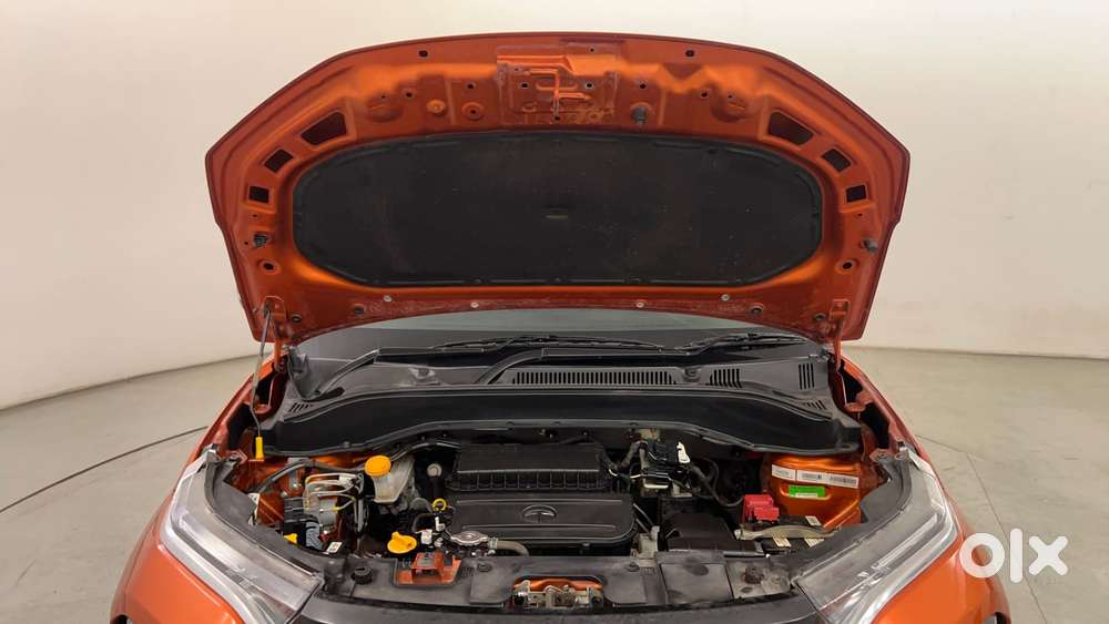 Tata Punch 1.2 Revotron Creative Amt Dual Tone, 2022, Petrol