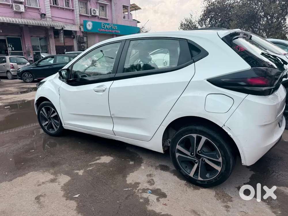 Tata Altroz Dark 2023 Petrol Automatic