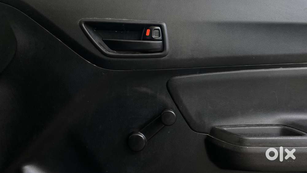 Maruti Suzuki Swift Vvt Lxi, 2023, Petrol