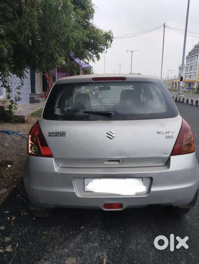 Maruti Suzuki Swift 2010 Petrol 81000 Km Driven