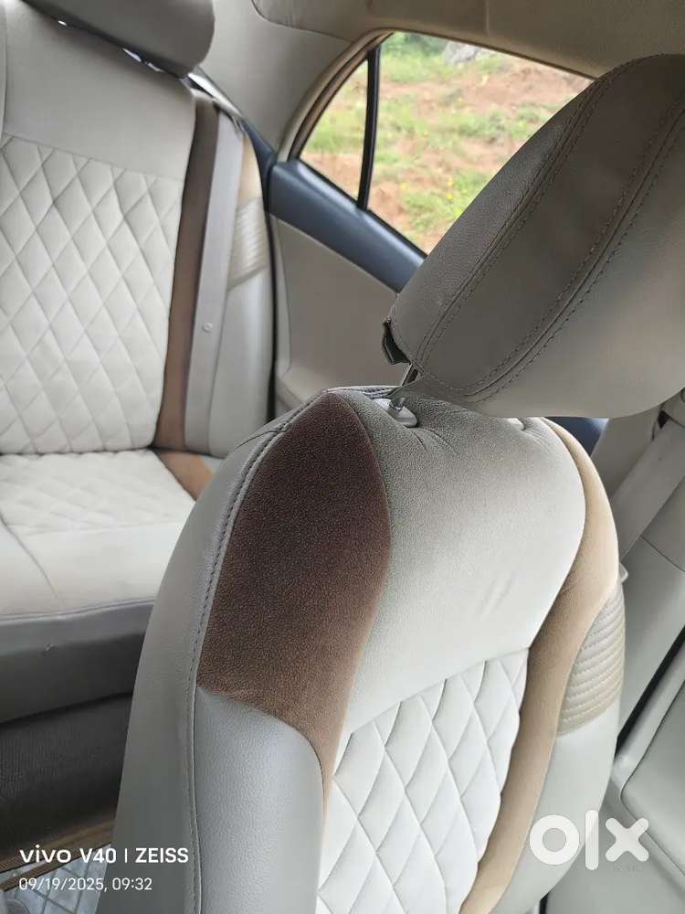 Toyota Corolla Altis 2011 Second Owner