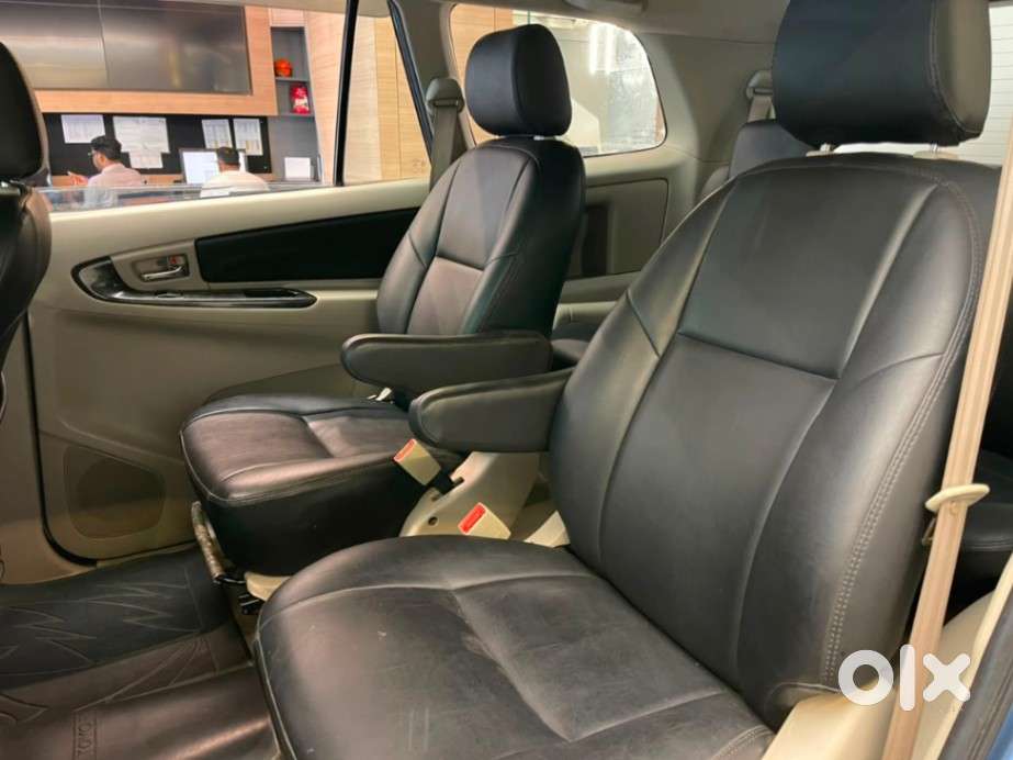 Toyota Innova 2.5 Zx Diesel 7 Seater Bsiii, 2014, Diesel