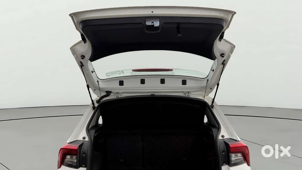 Skoda Kushaq 1.0 Ambition Classic Tsi At, 2023, Petrol