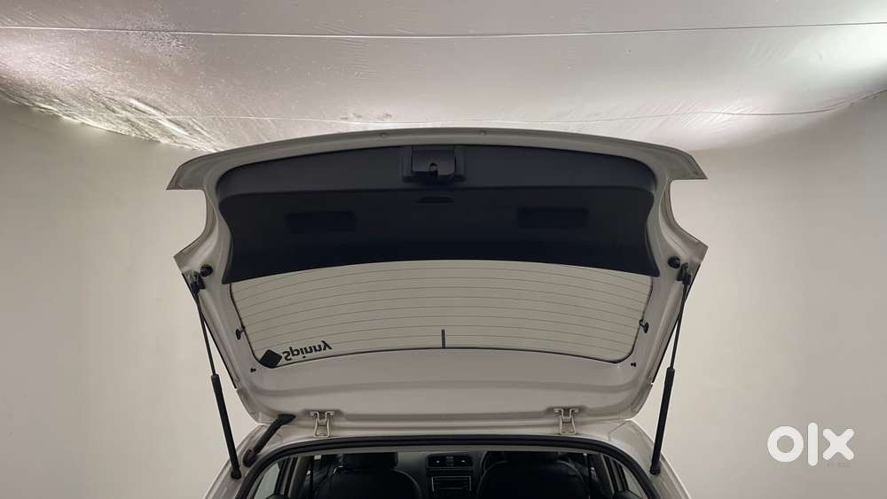 Volkswagen Polo Petrol Comfortline 1.2l, 2015, Petrol