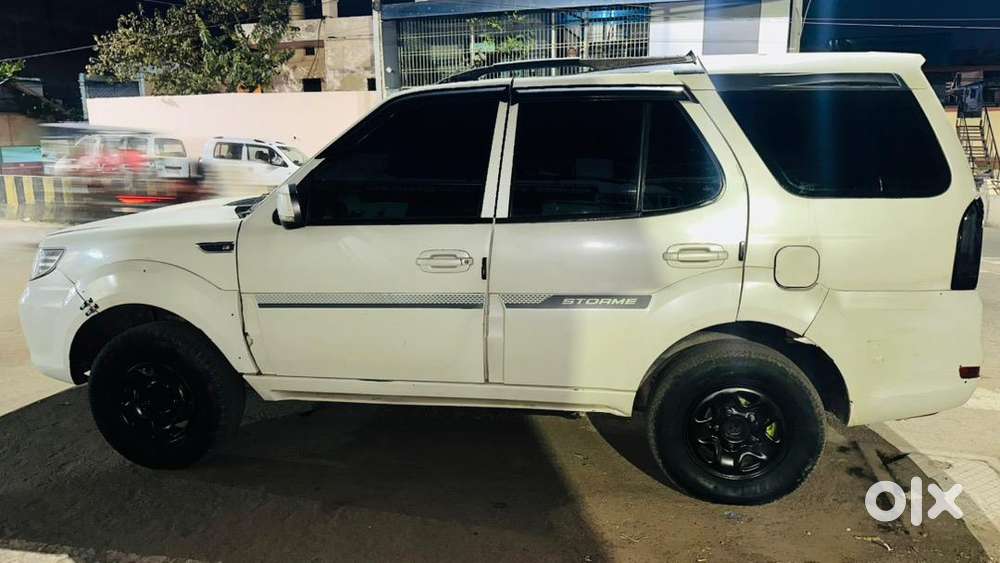 Tata Safari Storme 2013 Diesel Good Condition